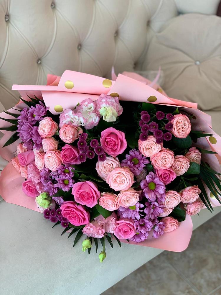 Букет цветов из: Хризантемы, Розы и Лизиантусы в Донском Ставропольского края