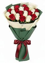 Букет Микс из красных и белых роз в Донском Ставропольского края