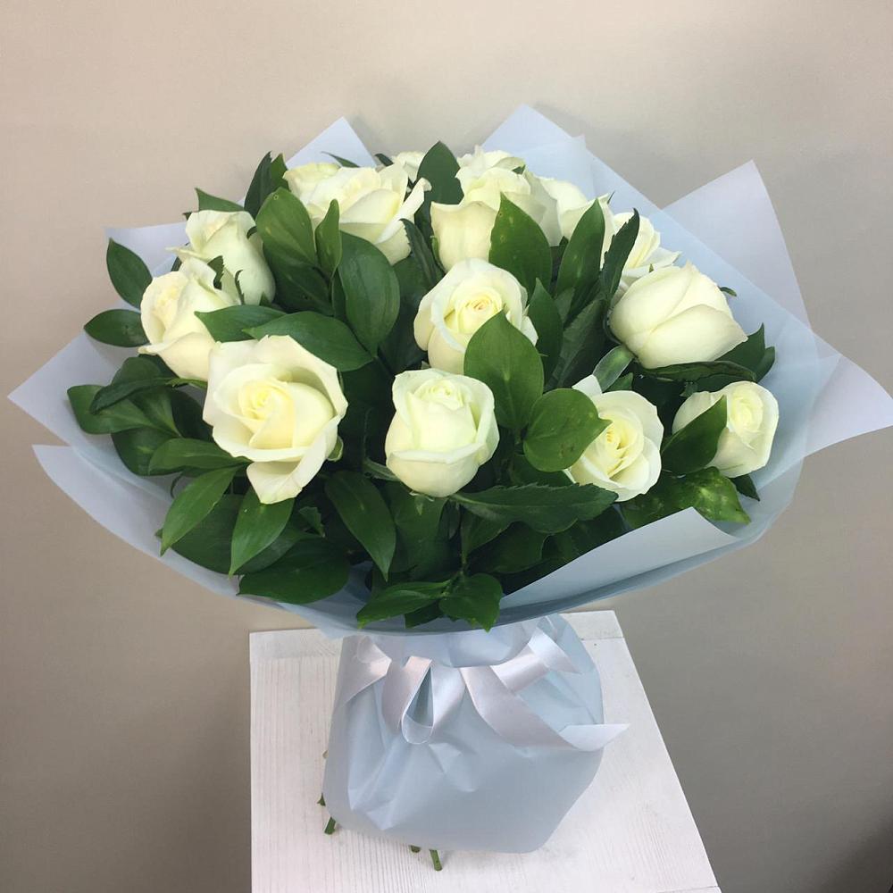 Букет 15 Белых роз Проуд в Донском Ставропольского края