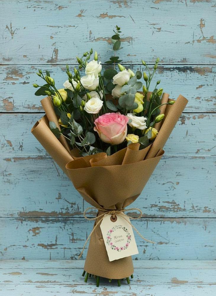 Букет цветов из: Розы и Лизиантусы в Донском Ставропольского края