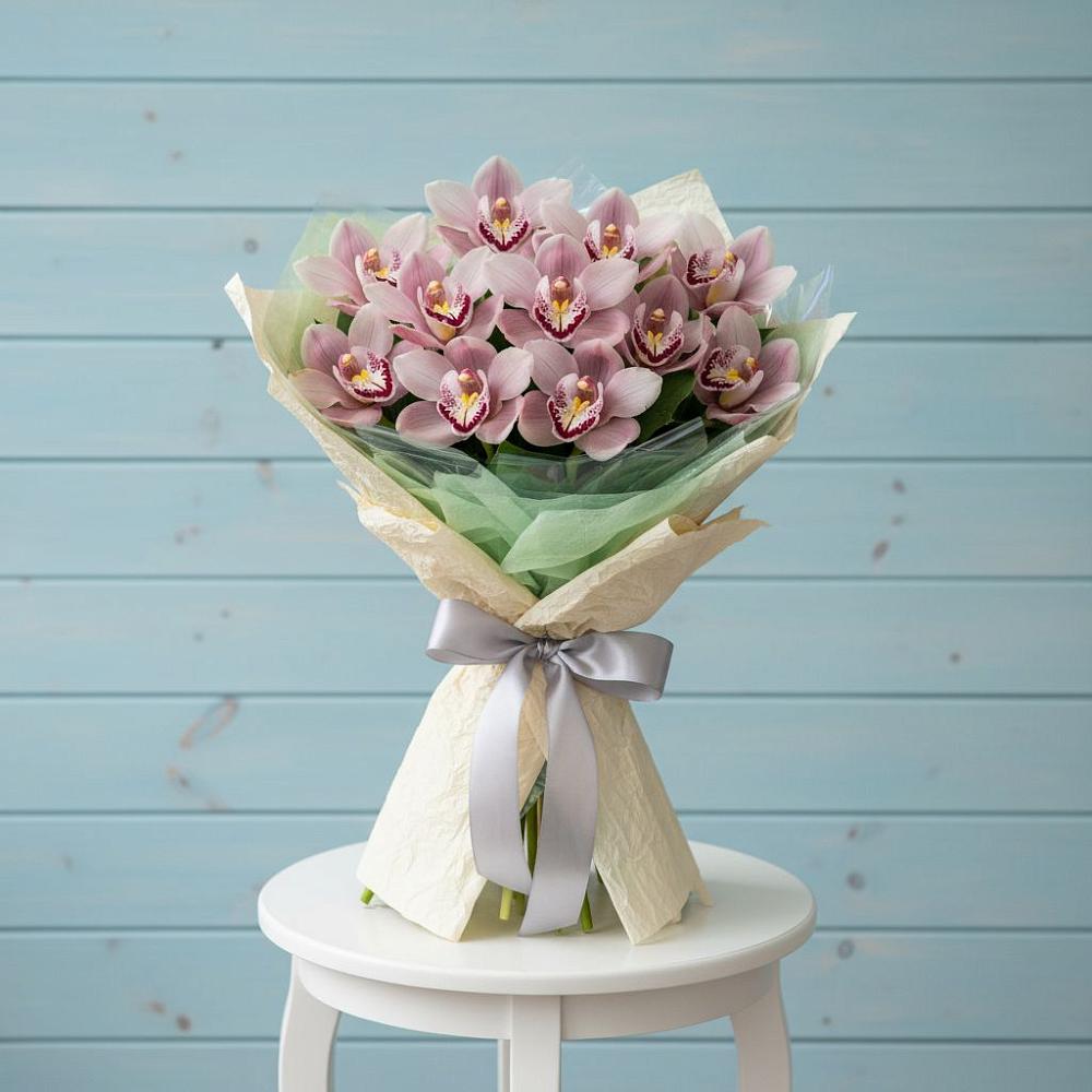 Букет цветов из: Орхидеи и Розы в Донском Ставропольского края