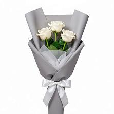 Букет 3 белые розы в Донском Ставропольского края