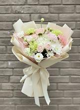 Букет цветов из:  Гвоздики, Розы, Лизиантусы и Хризантемы в Донском Ставропольского края
