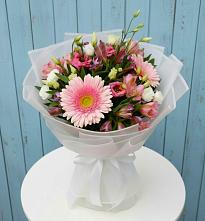 Букет цветов из:  Герберы, Альстромерии и Лизиантусы в Донском Ставропольского края