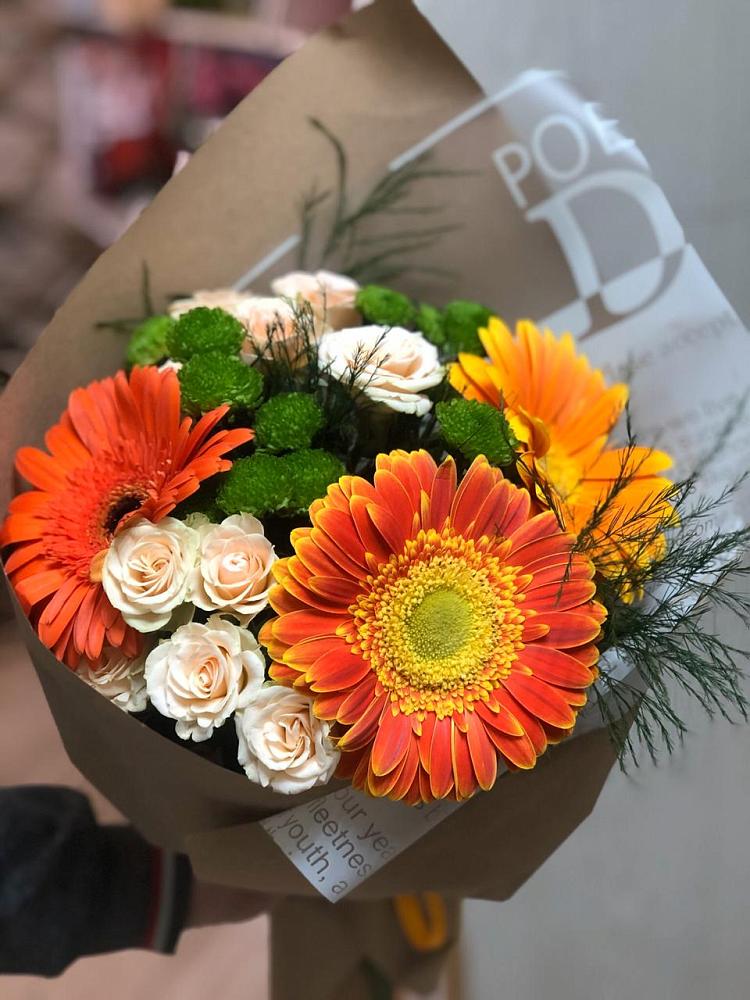 Букет цветов из: Герберы, Хризантемы и Розы в Донском Ставропольского края