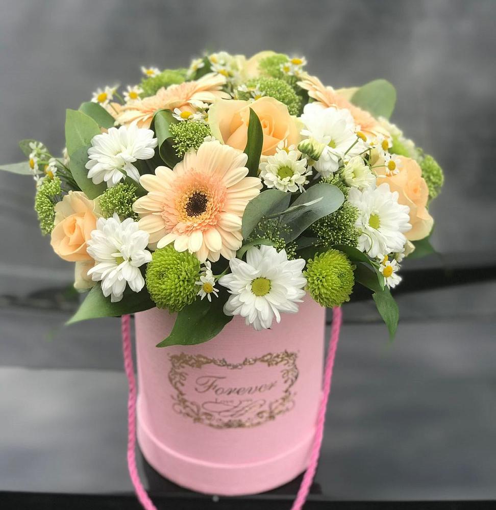 Цветочная композиция из Розы, Герберы и Хризантемы в шляпной коробке в Донском Ставропольского края