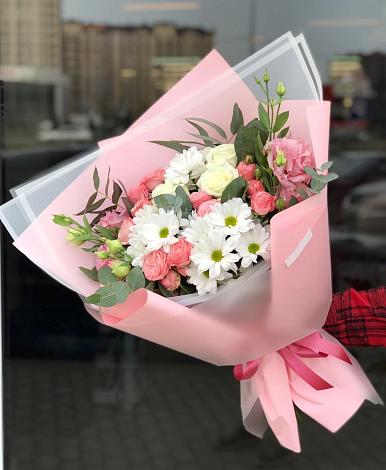 Букет цветов из: Розы, Лизиантусы и Хризантемы в Донском Ставропольского края