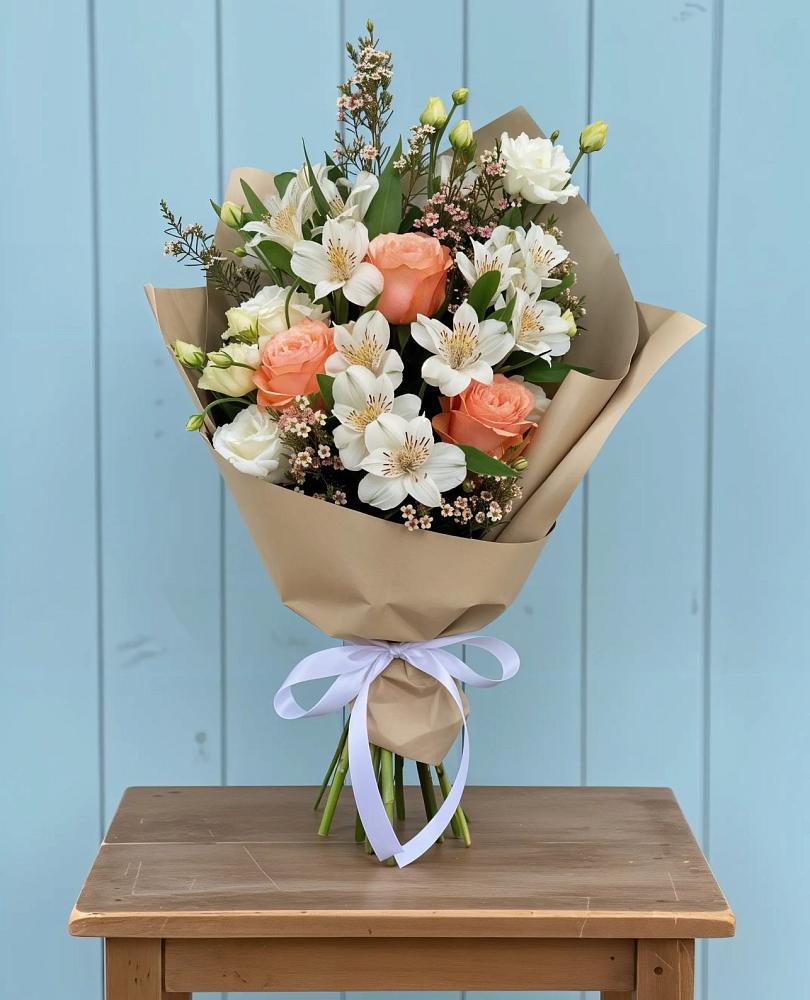 Букет цветов из: Альстромерии, Лизиантусы, Розы и Хризантемы в Донском Ставропольского края